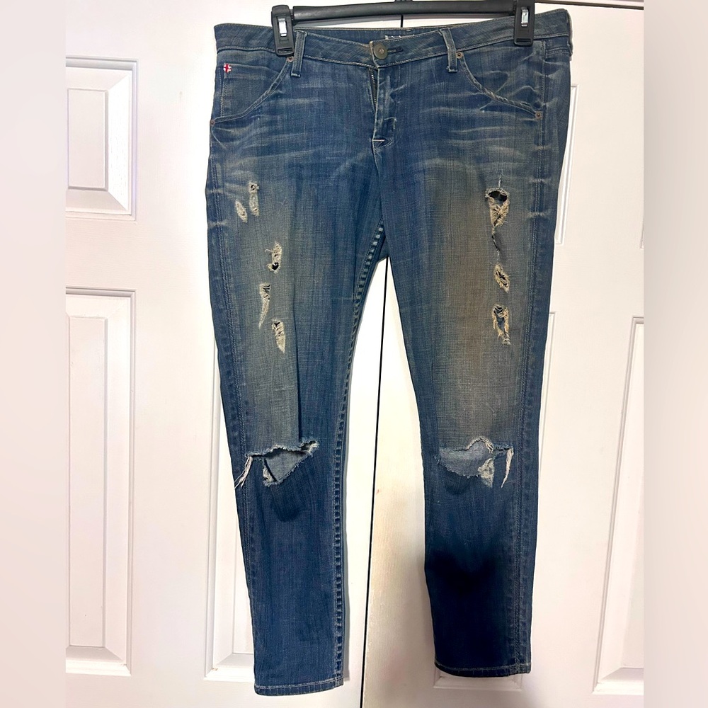 PRICE DROP NWOT Hudson Distressed medium wash ripped skinny jeans